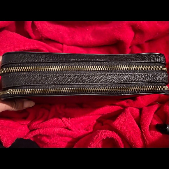 COACH bag/wristlet - Picture 8 of 10